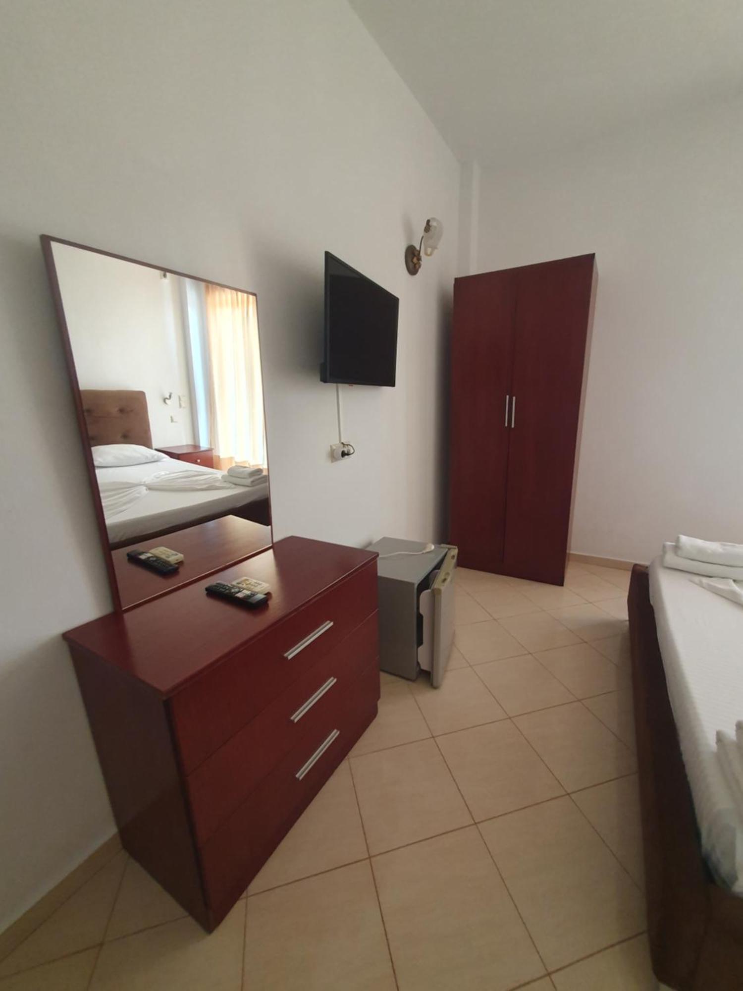 Hotel Afrodite Dhermi Exterior photo